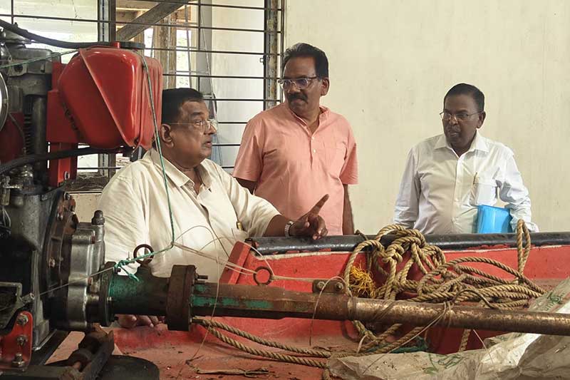 Electric marine vessel